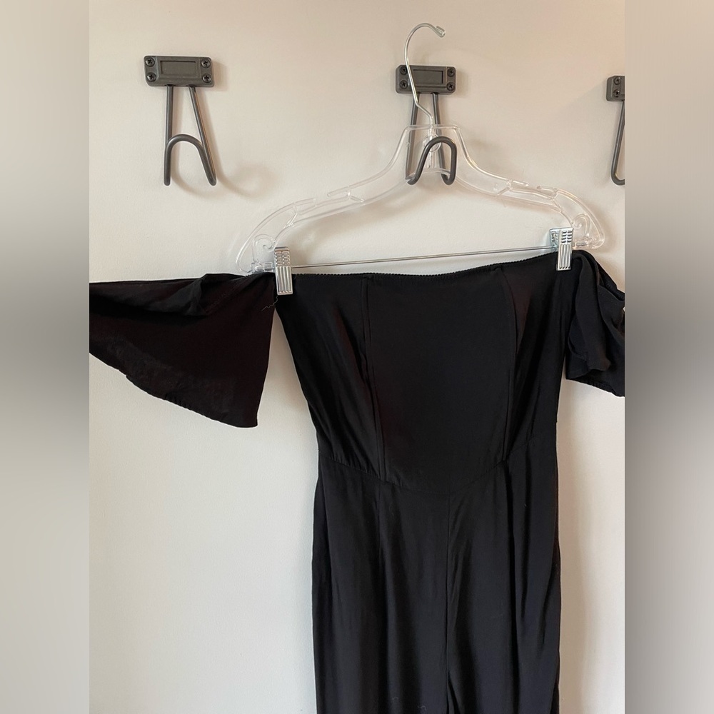 Cupcakes and Cashmere, women’s 4, black fitted jumper with short flutter sleeves - Picture 7 of 9